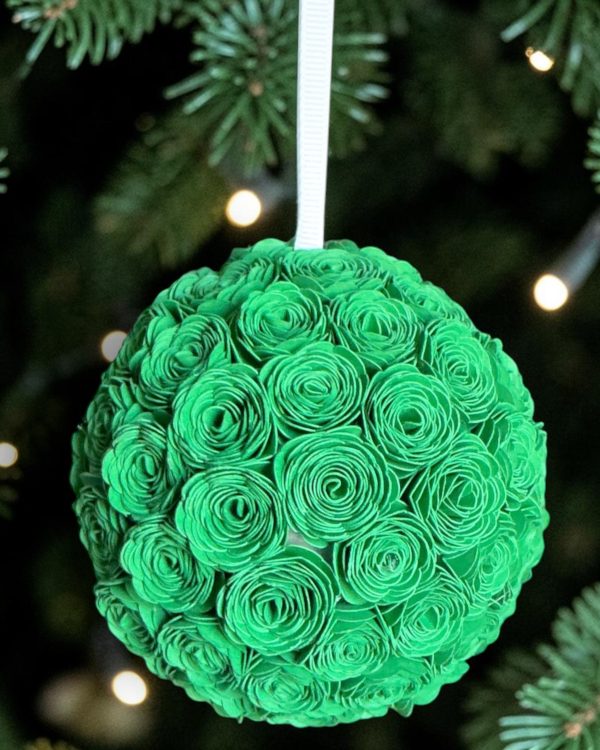 Green Lisianthus Ornament w/white ribbon, 3.5"