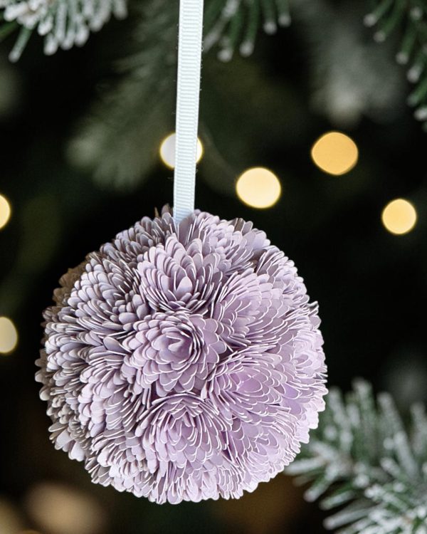 Light Purple Chrysanthemum w/ white ribbon, 3"