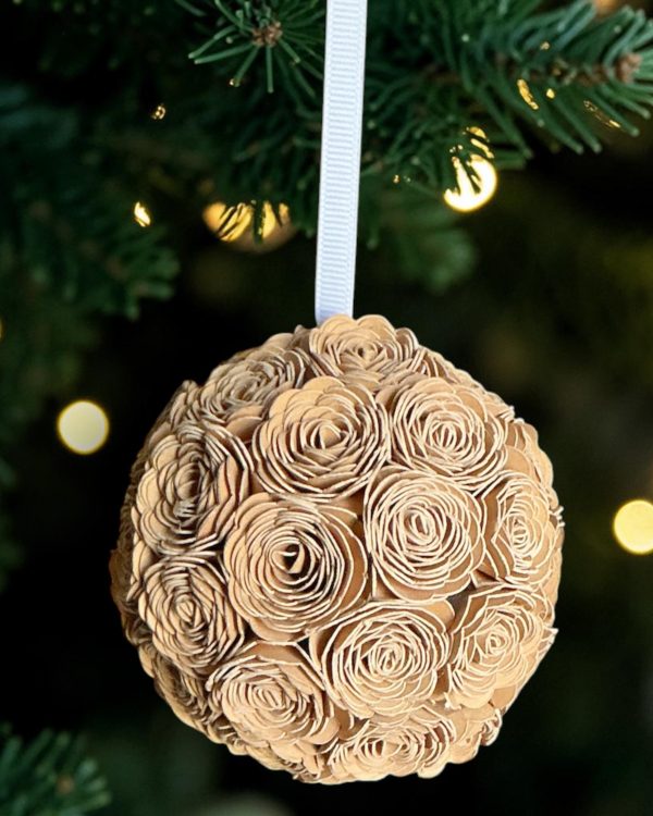 Tan Lisianthus Ornament w/white ribbon, 3"