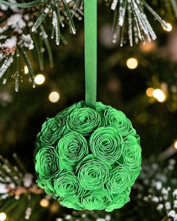 Green Lisianthus Ornament w/green ribbon, 2.5"