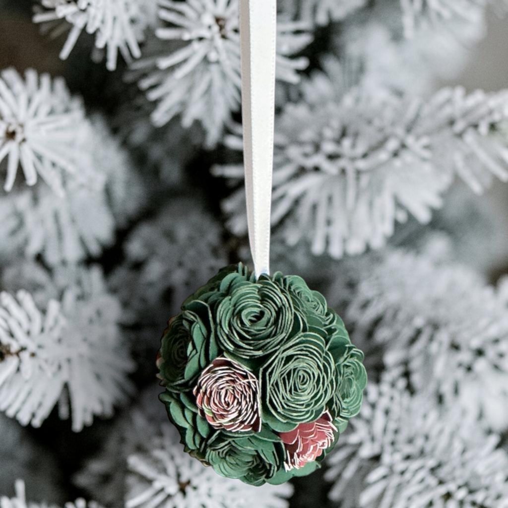 Variegated Green Ornament w/white ribbon, 2"
